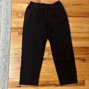 Black Pull On Ankle Pants